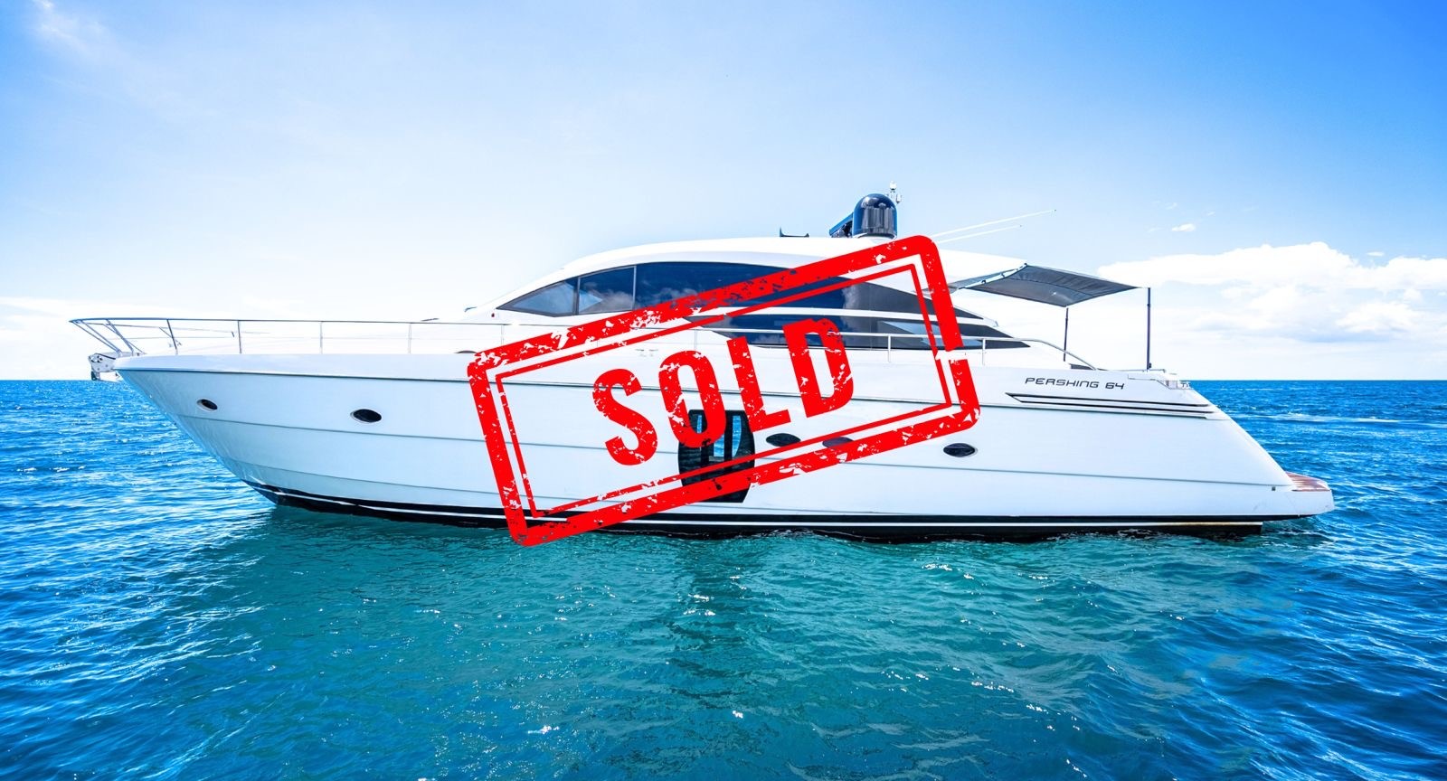 Predaná motorová loď s nápisom SOLD
